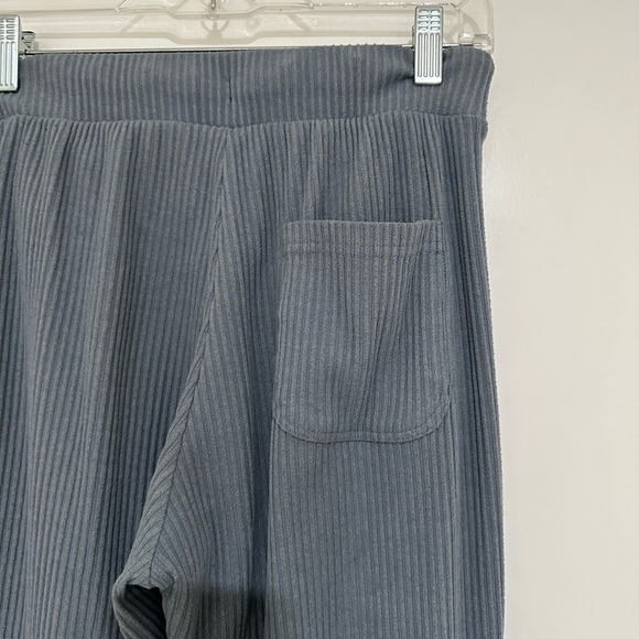 Alo Muse Sweatpants - Picture 5 of 6